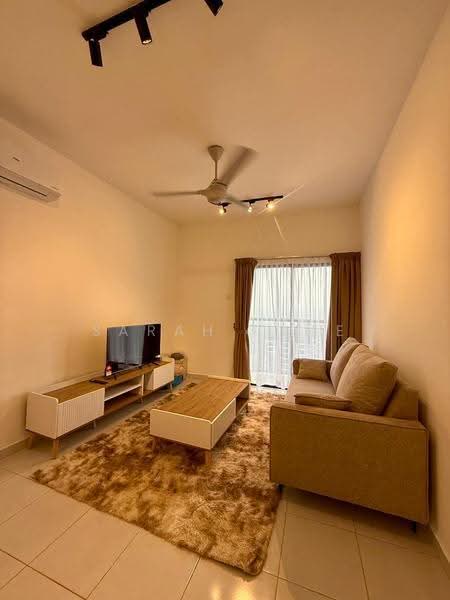 Kediaman Servis untuk Disewa di Residensi Emas - Sarah Chee - Living Room - PropertyGuru.com.my