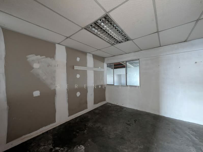 Terrace Factory for Rent in Taman Putri Kulai (Kulai) - Serene Teh - Interior - PropertyGuru.com.my