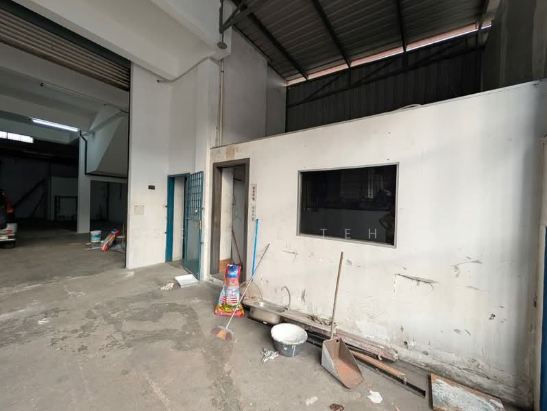 Terrace Factory for Rent in Taman Putri Kulai (Kulai) - Serene Teh - PropertyGuru.com.my