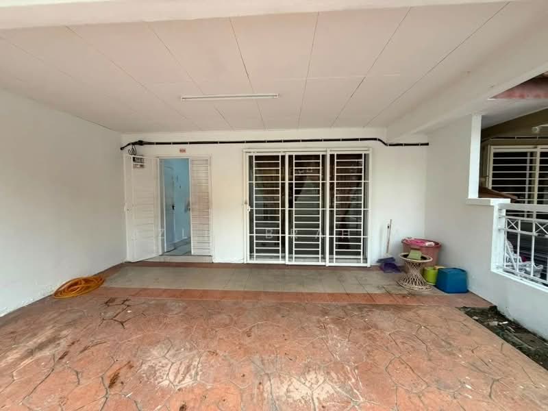Rumah Teres 2.5-Tingkat untuk Dijual di Taman Kosas (Ampang) - Azli Ibrahim - Entrance - PropertyGuru.com.my