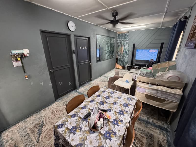 Rumah Teres 1 Tingkat untuk Dijual di Bandar Kinrara Seksyen 1 (Bandar Kinrara) - SHAMSIAH AJMAIN - Living Room - PropertyGuru.com.my