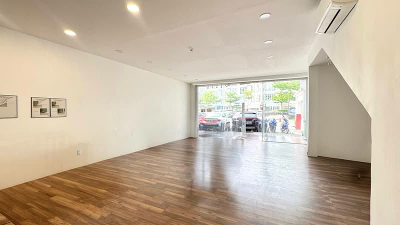 Shop / Office untuk Dijual di Taman Mount Austin (Tebrau) - Yi En Puah - Entrance - PropertyGuru.com.my