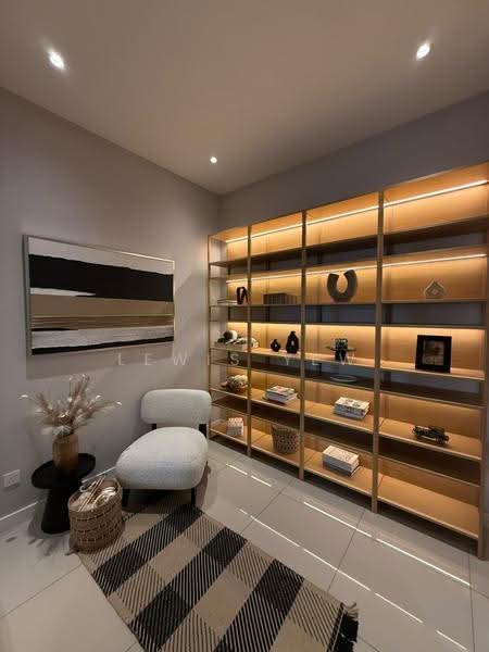 Rumah Teres 3-Tingkat untuk Dijual di Cyberjaya (Selangor) - Lewis Yew - Study - PropertyGuru.com.my