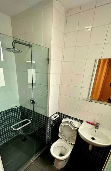 Kondominium untuk Disewa di Surian Condominium - Nigel Lim - Bathroom - PropertyGuru.com.my