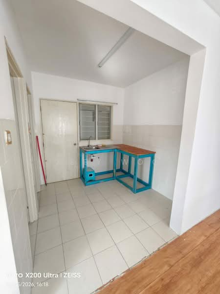 Apartment for Rent at Pangsapuri Sentosa - Abby Woo - Kitchen - PropertyGuru.com.my