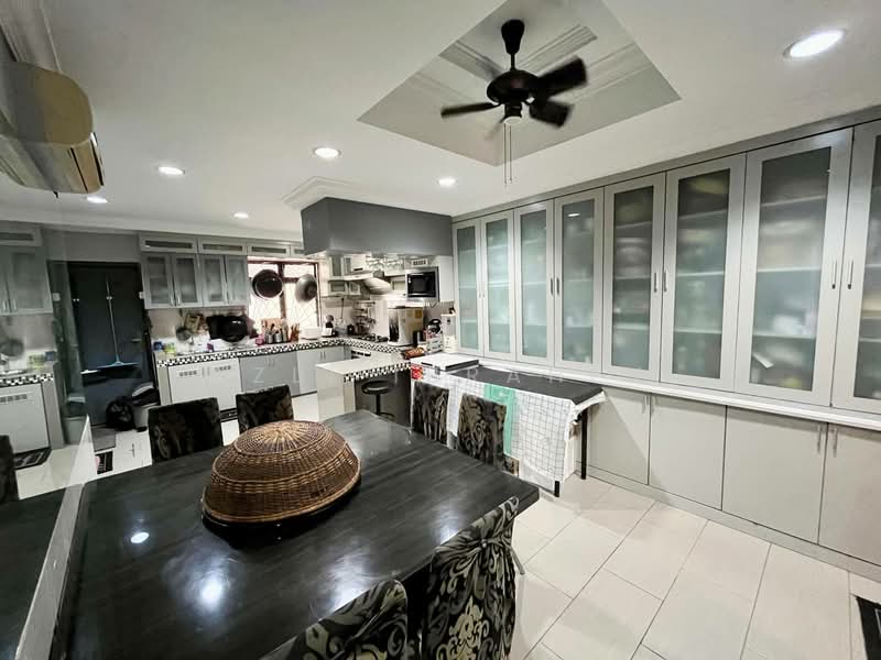 2-storey Terraced House for Sale in Taman Kosas (Ampang) - Azli Ibrahim - Kitchen - PropertyGuru.com.my