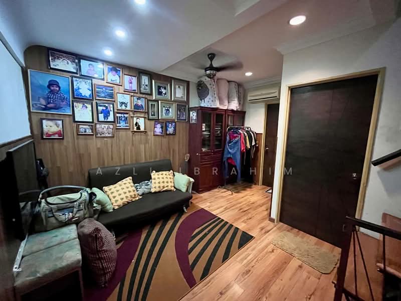 2-storey Terraced House for Sale in Taman Kosas (Ampang) - Azli Ibrahim - Living Room - PropertyGuru.com.my