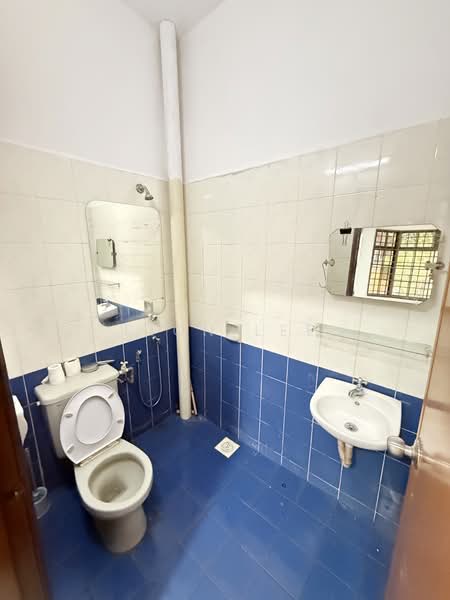 1-storey Terraced House for Sale in Taman Rinting (Masai) - Fion Lee - Bathroom - PropertyGuru.com.my