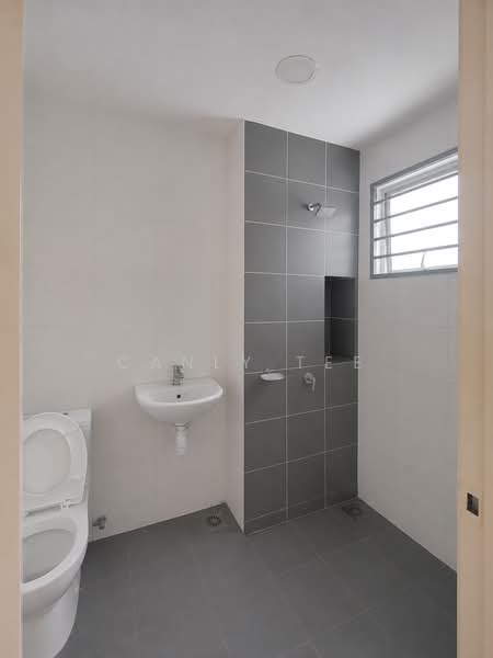 Rumah Teres 2-Tingkat untuk Disewa di Kota Bayuemas (Klang) - Canly Tee - Bathroom - PropertyGuru.com.my