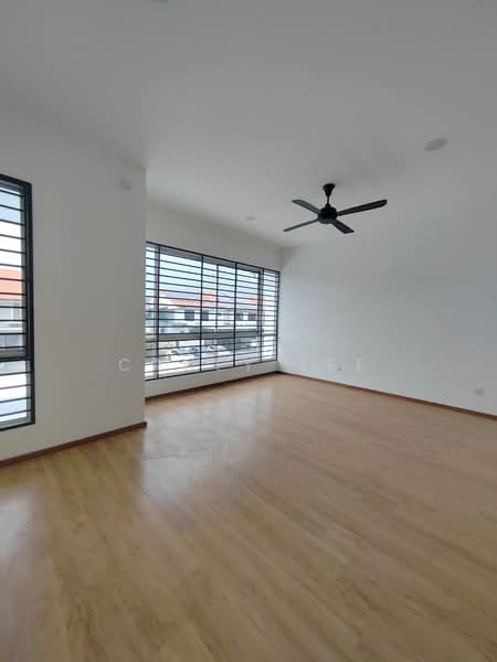 Rumah Teres 2-Tingkat untuk Disewa di Kota Bayuemas (Klang) - Canly Tee - Living Room - PropertyGuru.com.my