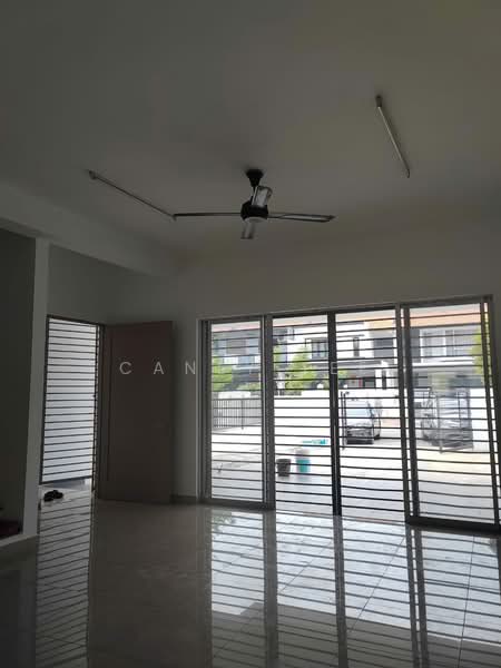 Rumah Teres 2-Tingkat untuk Disewa di Kota Bayuemas (Klang) - Canly Tee - Living Room - PropertyGuru.com.my