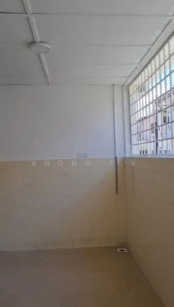 Rumah Teres 2 Tingkat untuk Disewa di Petaling Jaya (Selangor) - Khong T.K - Spacious Area for Laundry - PropertyGuru.com.my