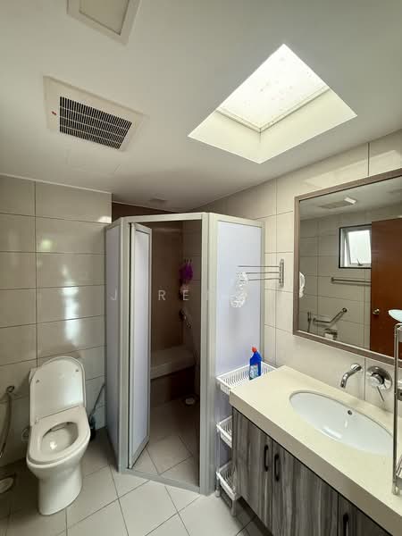 Service Residence for Rent at Kiara Designer Suites - Jeremy . - Bathroom - PropertyGuru.com.my