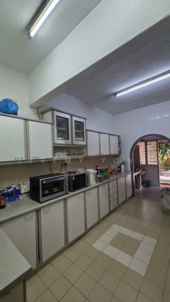 Rumah Teres 2-Tingkat untuk Dijual di Serdang Raya (Seri Kembangan) - Jeremy Yong - Kitchen - PropertyGuru.com.my