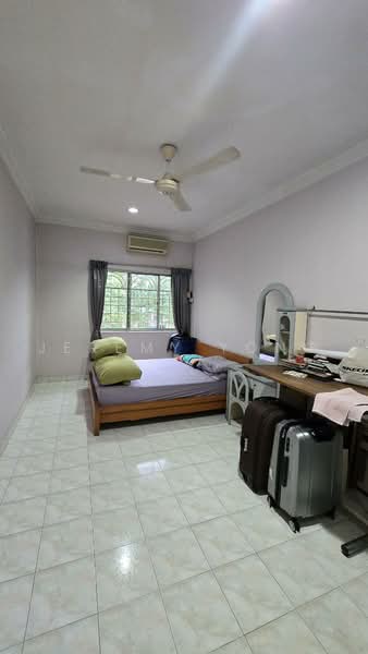 Rumah Teres 2-Tingkat untuk Dijual di Serdang Raya (Seri Kembangan) - Jeremy Yong - Bedroom - PropertyGuru.com.my