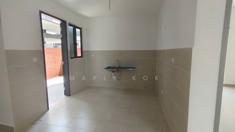 2-storey Terraced House for Sale in Elmina (Shah Alam) - Maple Kok - Kitchen - PropertyGuru.com.my