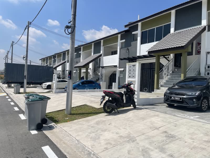 Rumah Bandar untuk Disewa di Bandar Putra (Kulai) - Jason Khoo - Exterior - PropertyGuru.com.my