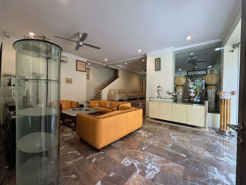 Rumah Berkembar untuk Dijual di Sri Hartamas (Kuala Lumpur) - Ishak Ramli - Living Room - PropertyGuru.com.my