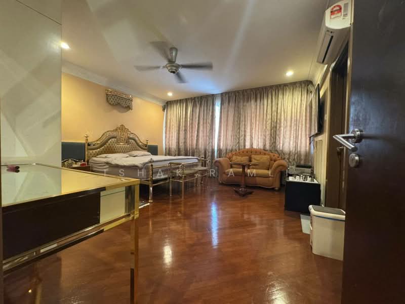 Rumah Berkembar untuk Dijual di Sri Hartamas (Kuala Lumpur) - Ishak Ramli - Bedroom - PropertyGuru.com.my