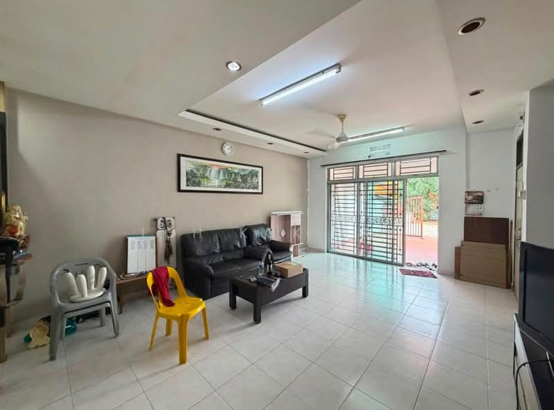 2-storey Terraced House for Sale in Taman Nusa Bestari (Iskandar Puteri (Nusajaya)) - Loh Kok Hui - Living Room - PropertyGuru.com.my