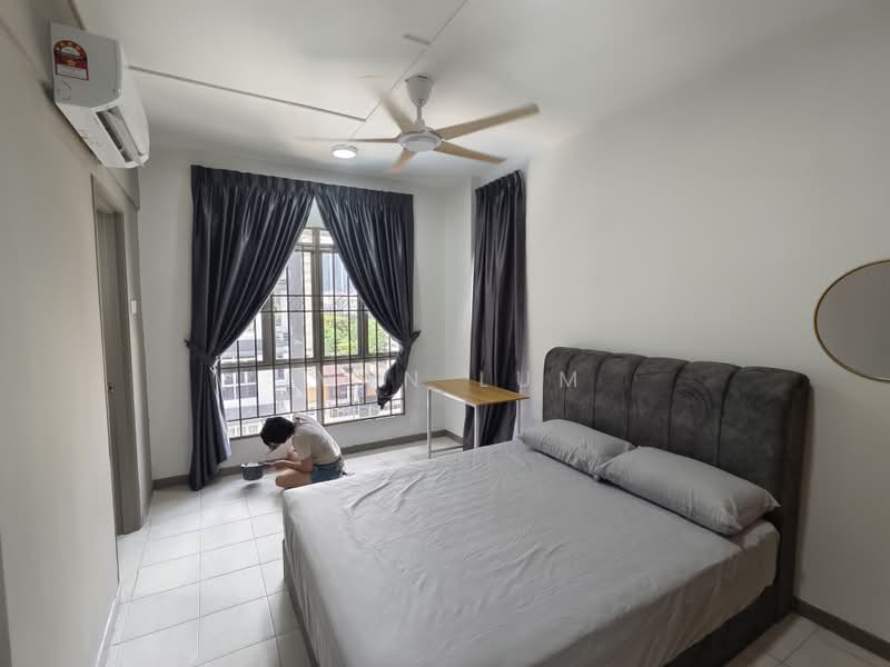 Kondominium untuk Disewa di Warisan City View - Ivan Lum - Bedroom - PropertyGuru.com.my