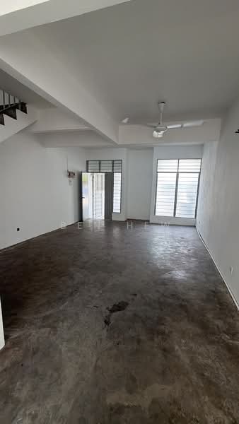 Rumah Teres 2 Tingkat untuk Dijual di Taman Nagasari (Perai) - Ben Hew - Living Room - PropertyGuru.com.my