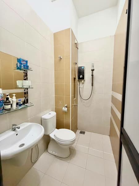 Cluster House for Sale in Skudai (Johor) - Max Loh - Bathroom - PropertyGuru.com.my