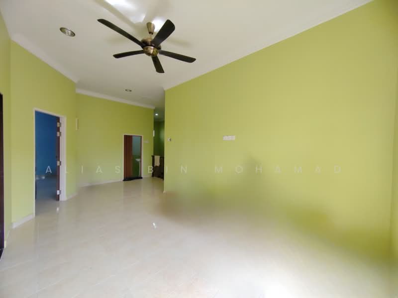 Bungalow House for Sale in Kampung Surau Hj. Mat Zin (Bukit Payung) - Alias Bin Mohamad - PropertyGuru.com.my