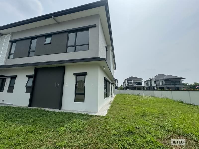 Rumah Berkembar untuk Dijual di Bandar Tropicana Aman (Telok Panglima Garang) - Daniel Kok - Exterior - PropertyGuru.com.my