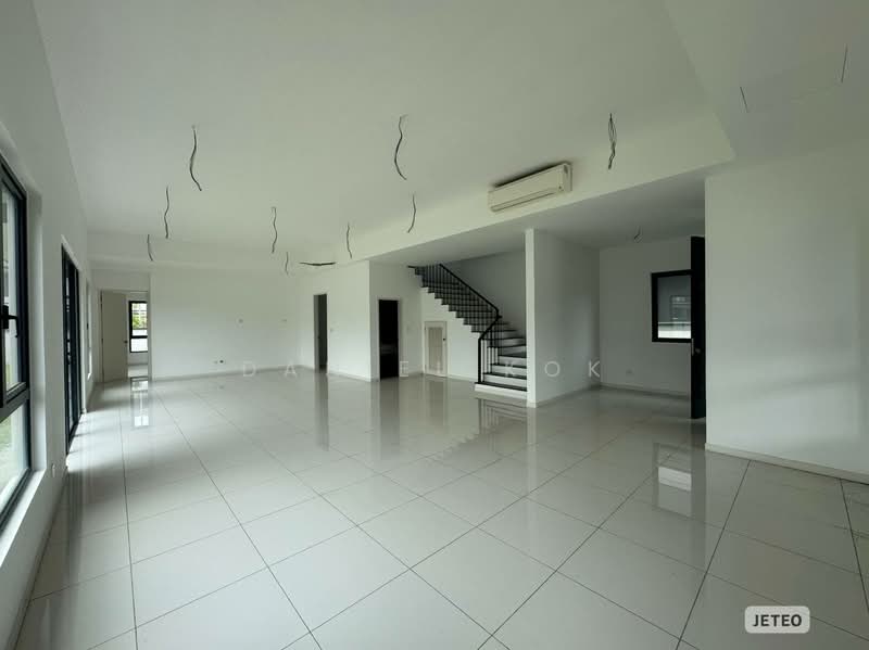 Rumah Berkembar untuk Dijual di Bandar Tropicana Aman (Telok Panglima Garang) - Daniel Kok - Living Room - PropertyGuru.com.my