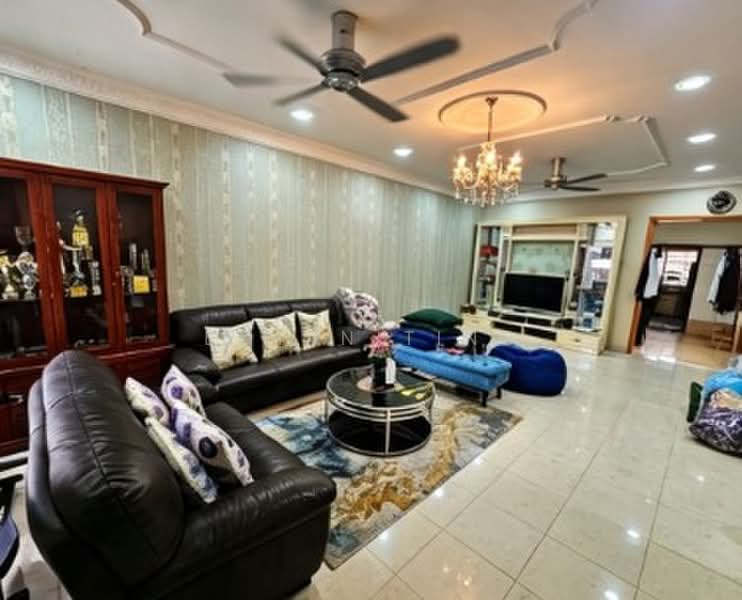 Rumah Teres 2 Tingkat untuk Dijual di Bukit Jelutong (Shah Alam) - Ethan Ting - Living Room - PropertyGuru.com.my