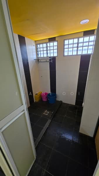 Shop / Office for Sale in George Town (Penang) - Elaine Ooi - Bathroom - PropertyGuru.com.my