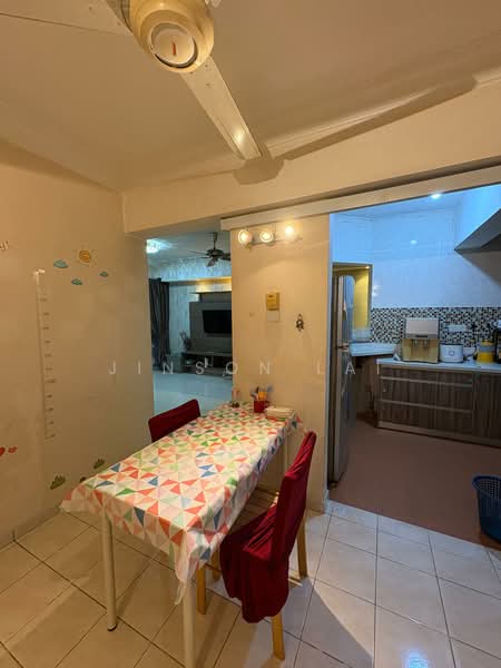 Apartment for Rent at Sri Jati 1 - Jinson Lai - Dining Room - PropertyGuru.com.my