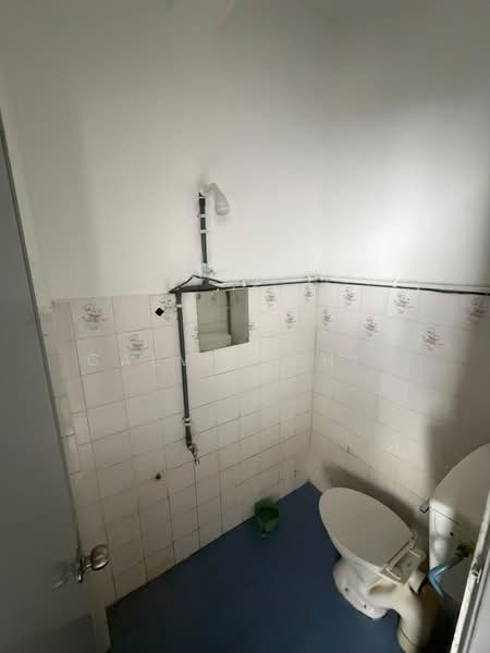 2-storey Terraced House for Rent in Wangsa Murni (Wangsa Maju) - calvin Chin - Bathroom - PropertyGuru.com.my
