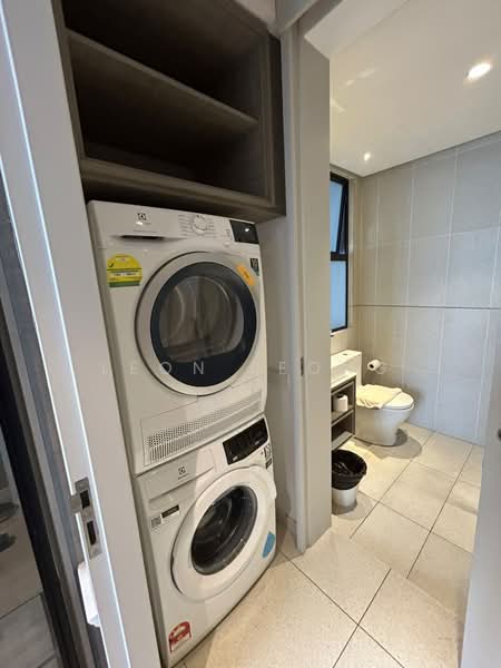 Kediaman Servis untuk Disewa di Millerz Square Serviced Residence - Leon Leong - Bathroom - PropertyGuru.com.my