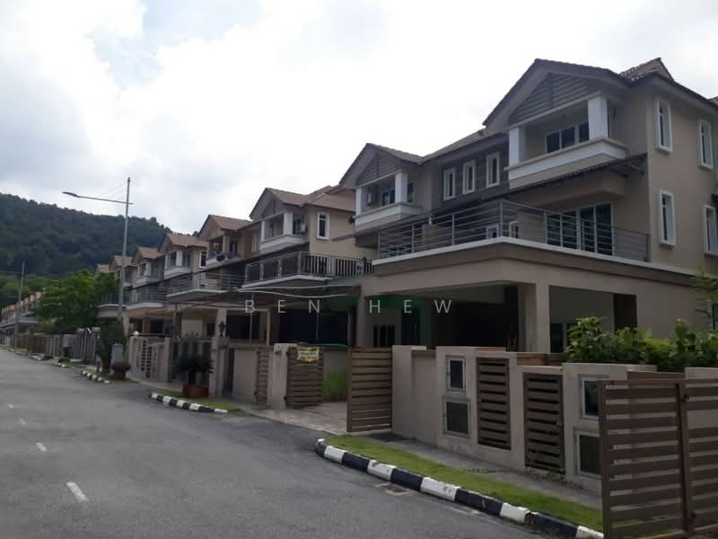 Rumah Berkembar untuk Disewa di Jelutong (Penang) - Ben Hew - Exterior - PropertyGuru.com.my