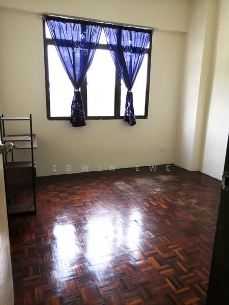 Kondominium untuk Disewa di University Heights - Edwin Ewe - Bedroom - PropertyGuru.com.my