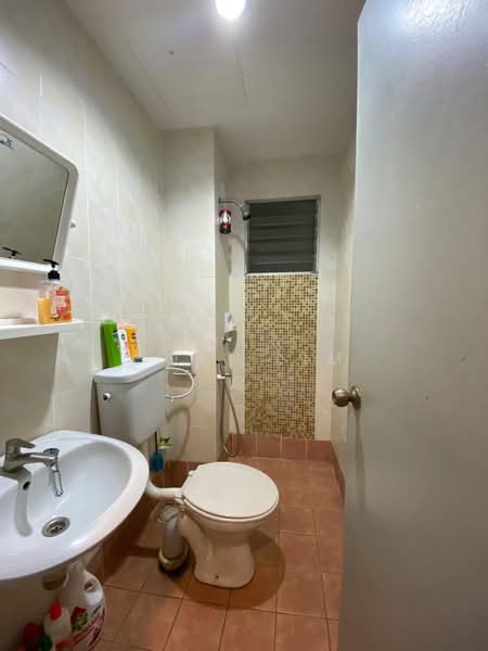 Apartment for Sale at The Lumayan Apartment - Coyi Lim - Bathroom - PropertyGuru.com.my
