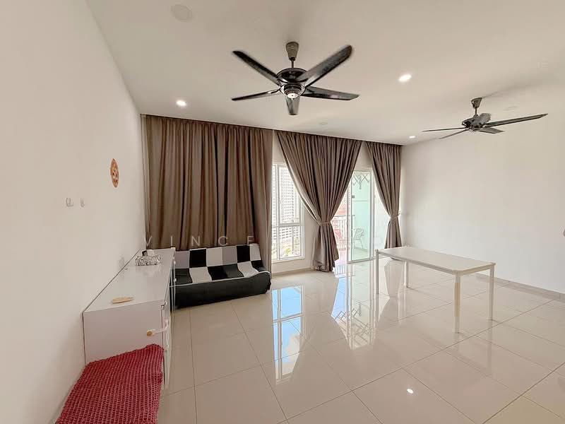 Kondominium untuk Dijual di SummerSkye Residences - Vincent Ooi - Living Room - PropertyGuru.com.my