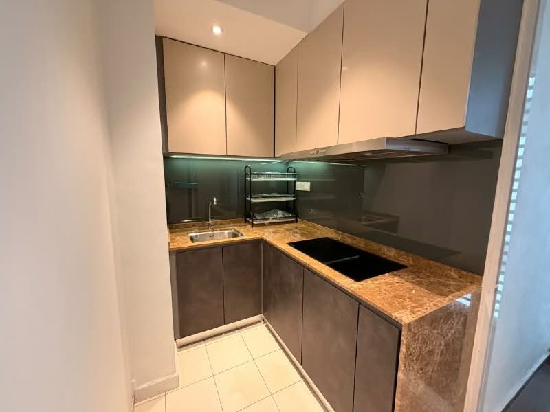 Kondominium untuk Dijual di Platino Condominium - Siang . - Kitchen - PropertyGuru.com.my