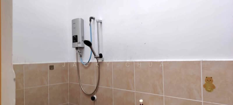 Rumah Teres 2-Tingkat untuk Dijual di Taman Scientex Pasir Gudang (Pasir Gudang) - Jacky Chua - Bathroom - PropertyGuru.com.my