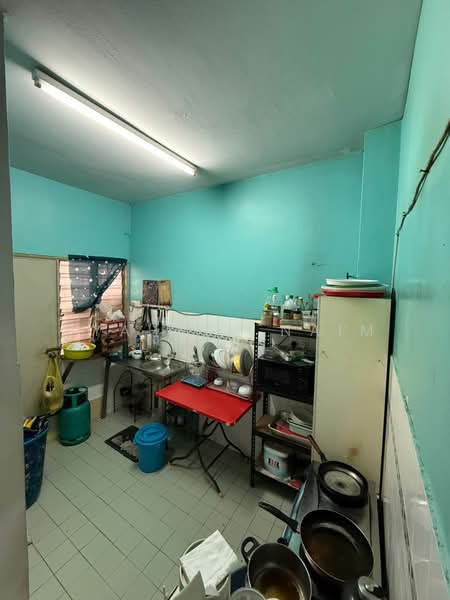 2-storey Terraced House for Sale in Taman Wawasan (Puchong) - Syahrim Naim - Kitchen - PropertyGuru.com.my