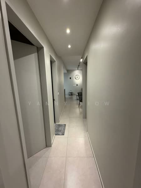 Kondominium untuk Dijual di EdgeWood Residences @ SkySanctuary - Yanny Siow - Corridor - PropertyGuru.com.my