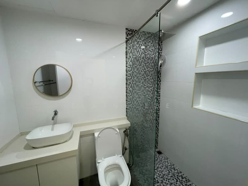 Kondominium untuk Disewa di Putra Place Condominium - Elaine Lee - Bathroom - PropertyGuru.com.my
