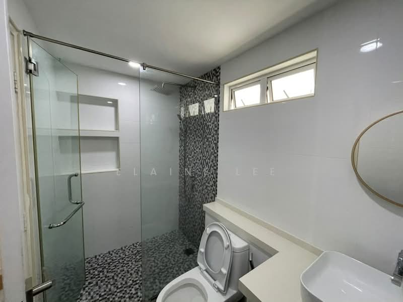 Kondominium untuk Disewa di Putra Place Condominium - Elaine Lee - Bathroom - PropertyGuru.com.my