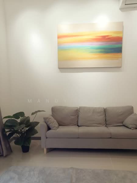 Servis Apartment untuk Dijual di United Point (Residensi Berpadu) - Mandy Liew - Living Room - PropertyGuru.com.my