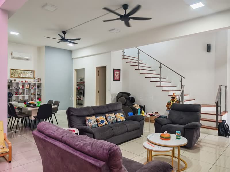 3-storey Terraced House for Rent in Puchong (Selangor) - Alvin Teh - Living Room - PropertyGuru.com.my