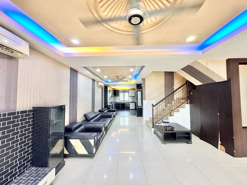 Rumah Teres 3-Tingkat untuk Dijual di Sentosa Villa (Kajang) - Muizz Razak - PropertyGuru.com.my