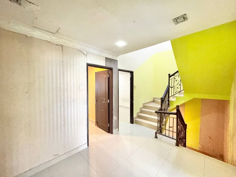 Rumah Teres 3-Tingkat untuk Dijual di Sentosa Villa (Kajang) - Muizz Razak - PropertyGuru.com.my