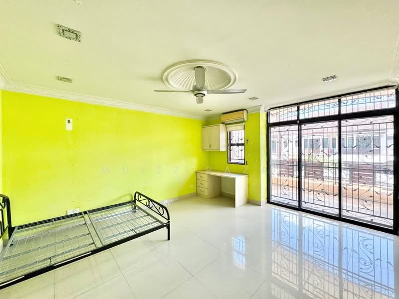 Rumah Teres 3-Tingkat untuk Dijual di Sentosa Villa (Kajang) - Muizz Razak - PropertyGuru.com.my